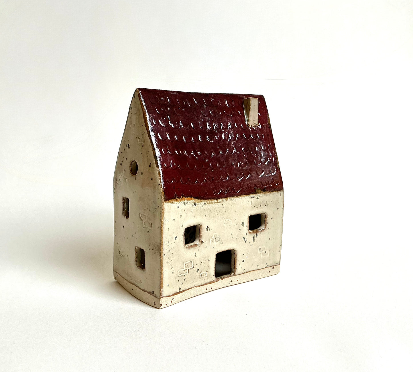 Hus - Bordeaux/Beige (2. sortering)